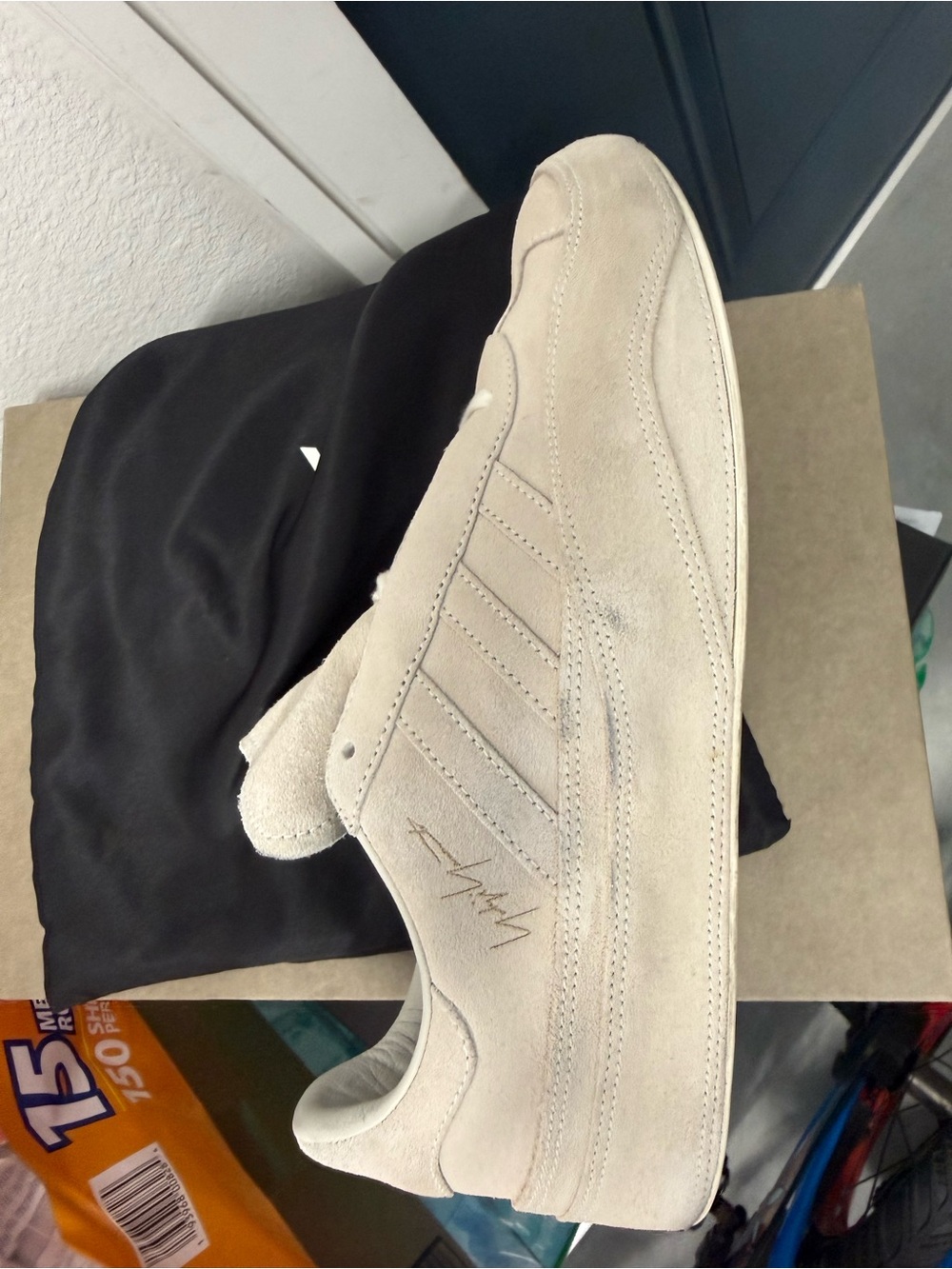 Adidas Y3 Gazelle Collaboration Sold Out in Stores
Cream Suede Low-Top Sneaker - Picture 3 of 7